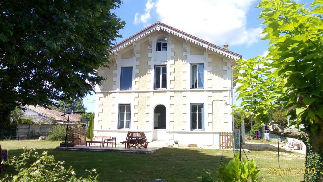 Montplaisir Bed & Breakfast Montendre Bagian luar foto