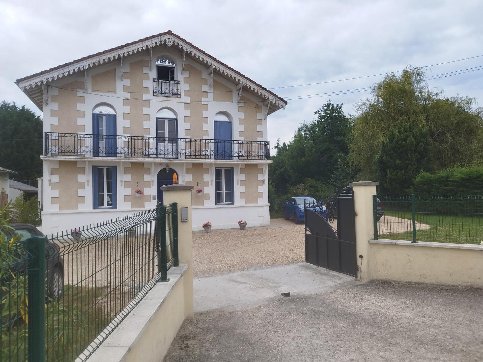 Montplaisir Bed & Breakfast Montendre Bagian luar foto