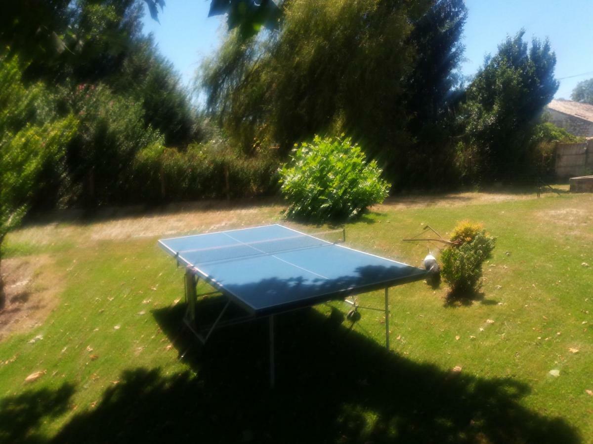 Montplaisir Bed & Breakfast Montendre Bagian luar foto